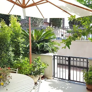i-colori-di-taormina-appartamento-verde.taorminaitalyhotels.com/